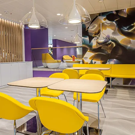 Prize By Radisson, Berna